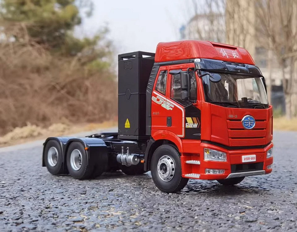 1/24 Scale FAW J6P EV Red Truck tractor Diecast Car Model Collection Toy Gift NI - Image 2 of 4