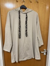 Women’s Hoodie In Beige New With Tags Size 18-20 Animal Print Hood Ties