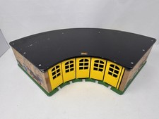 BRIO Grand Roundhouse 33456 Wooden Train Engine Shed Roundhouse
