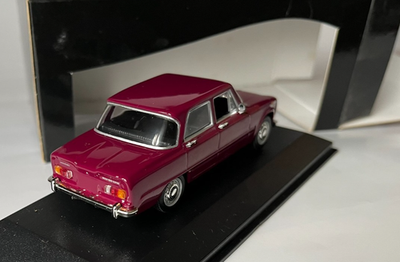 Alfa Romeo Giulia 1970 Auto Bild Minichamps 1/43 Diecast Missing