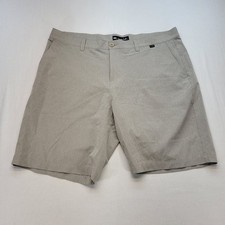 TravisMathew Golf Shorts Mens 40 Tan Khaki Performance Stretch Flat Front 9.5"