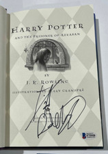 DANIEL RADCLIFFE SIGNED HARRY POTTER AND THE PRISONER OF AZKABAN BOOK BECKETT 18 DANIEL RADCLIFFE SIGNED HARRY POTTER AND THE PRISONER OF AZKABAN BOOK BECKETT 18