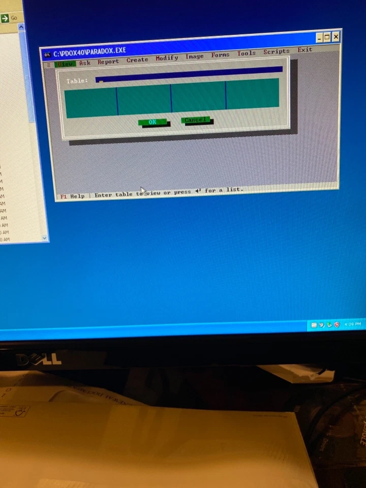 Opened Borland Paradox 4.0 Software. 2 Disks With Serial Number - Image 4 of 4