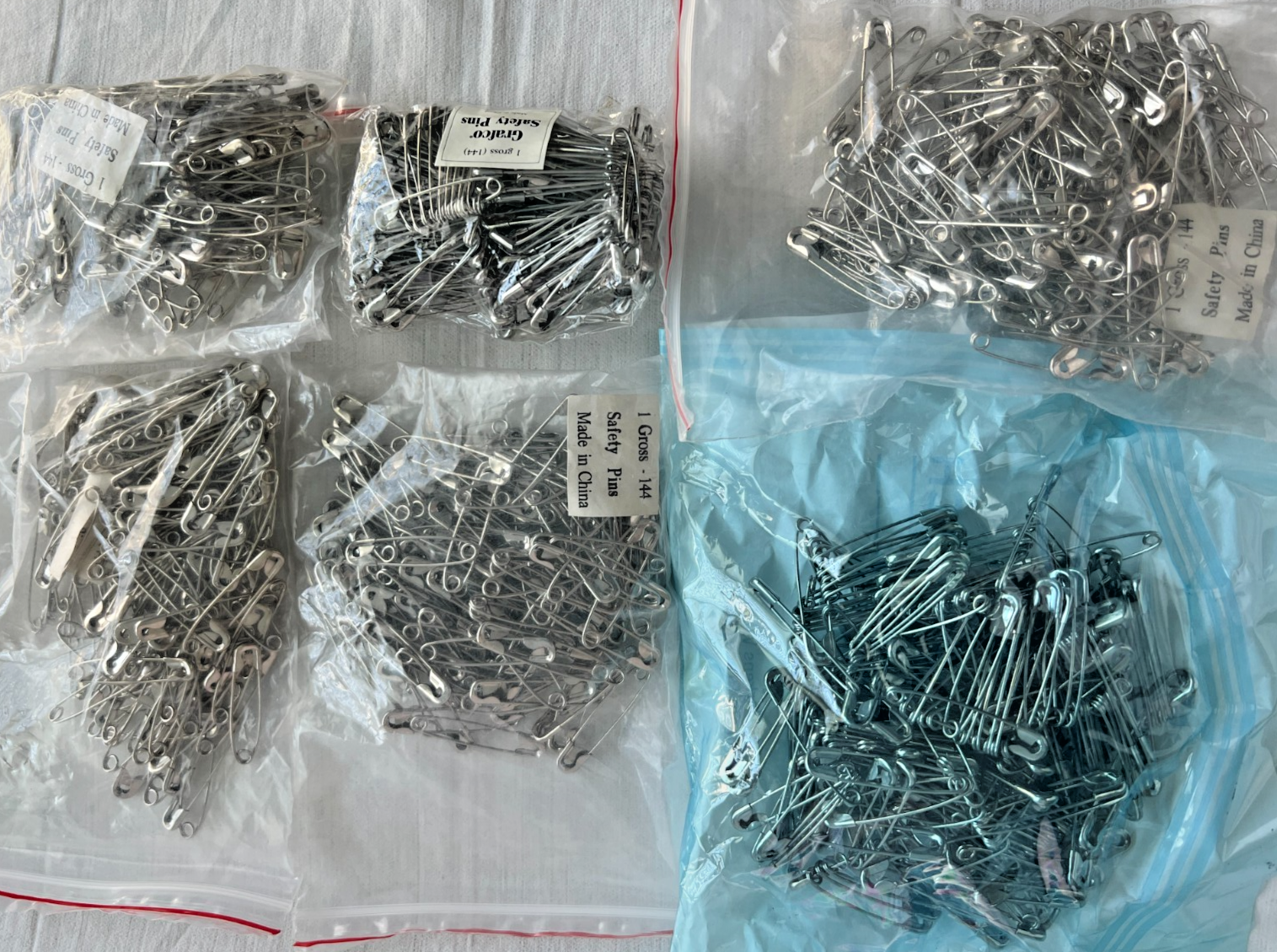 GRAFCO 1-1/2 Inch Safety Pins Bulk Pack 144 Count X 6 Gross