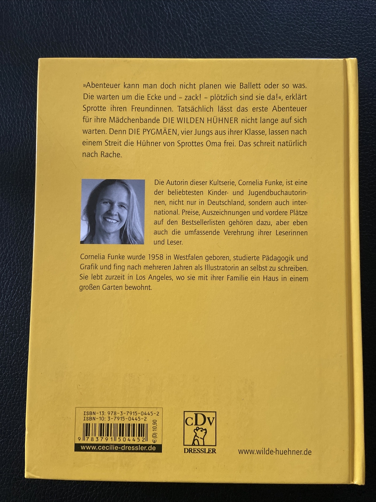 Thumbnail - Die Wilden Hühner Von Cornelia Funke