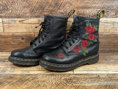 Dr. Martens 1460 Vonda Woman Sz 5 Black Floral Rose Embroidered Lace-Up Boots