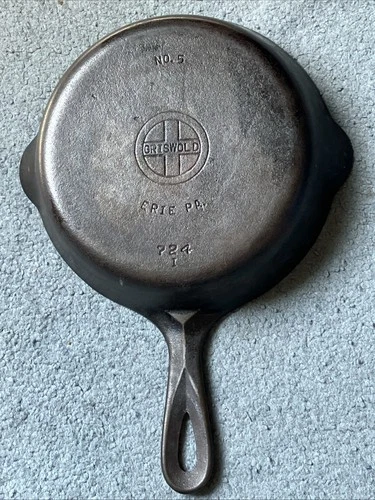 Griswold No.5 Small Logo Erie PA 724 I Cast Iron Skillet, FLAT, NO CRACKS, NICE!