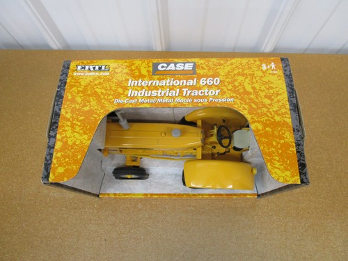 International IH 660 Industrial tractor ERTL 1/16 box yellow diecast farm toy Z - Picture 2 of 7