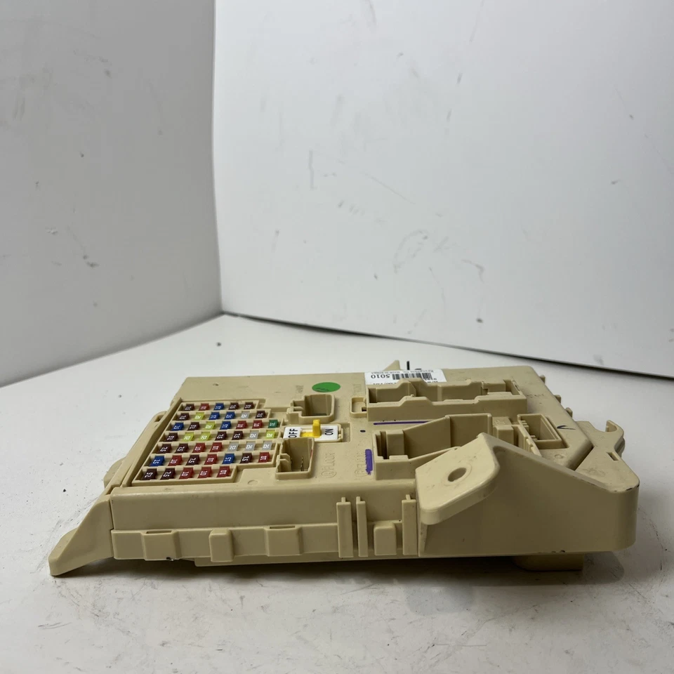 Hyundai Elantra GT 2016 cabina interior caja de fusibles módulo de conexiones 91955-A5010 OEM Foto 2 de 4