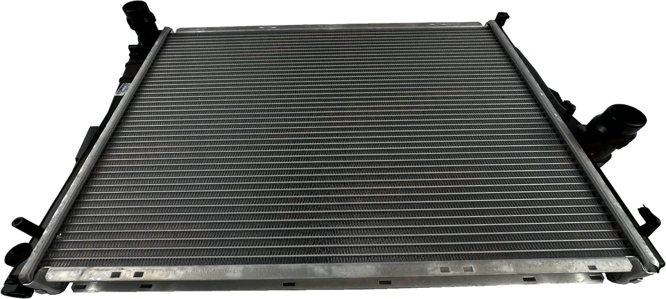 FOR BMW 3 E46 1998-2006 / Z4 E85 E86 2003-2009 RADIATOR VALEO BRAND NEW - Image 2 of 4