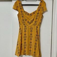 Urban Outfitters Finnigan Yellow Floral Mini Dress Women’s - Medium
