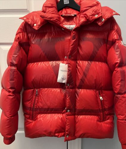 🔹Moncler X VALENTINO Collab Down Jacket, Size Us 36 NWT Ret - $2800 - Picture 2 of 16