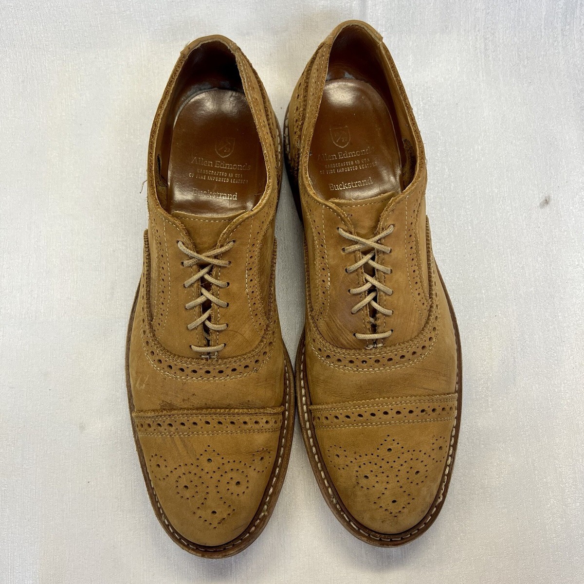 Allen Edmonds Buckstrand 10.5/D used conditions Allen Edmonds 10.5 D Buckstrand Brown Leather Medallion Cap  main image 2