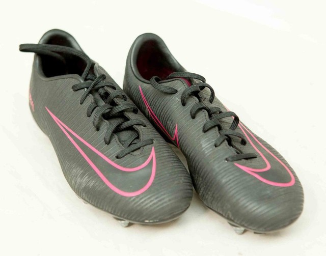 boys nike shoes size 3