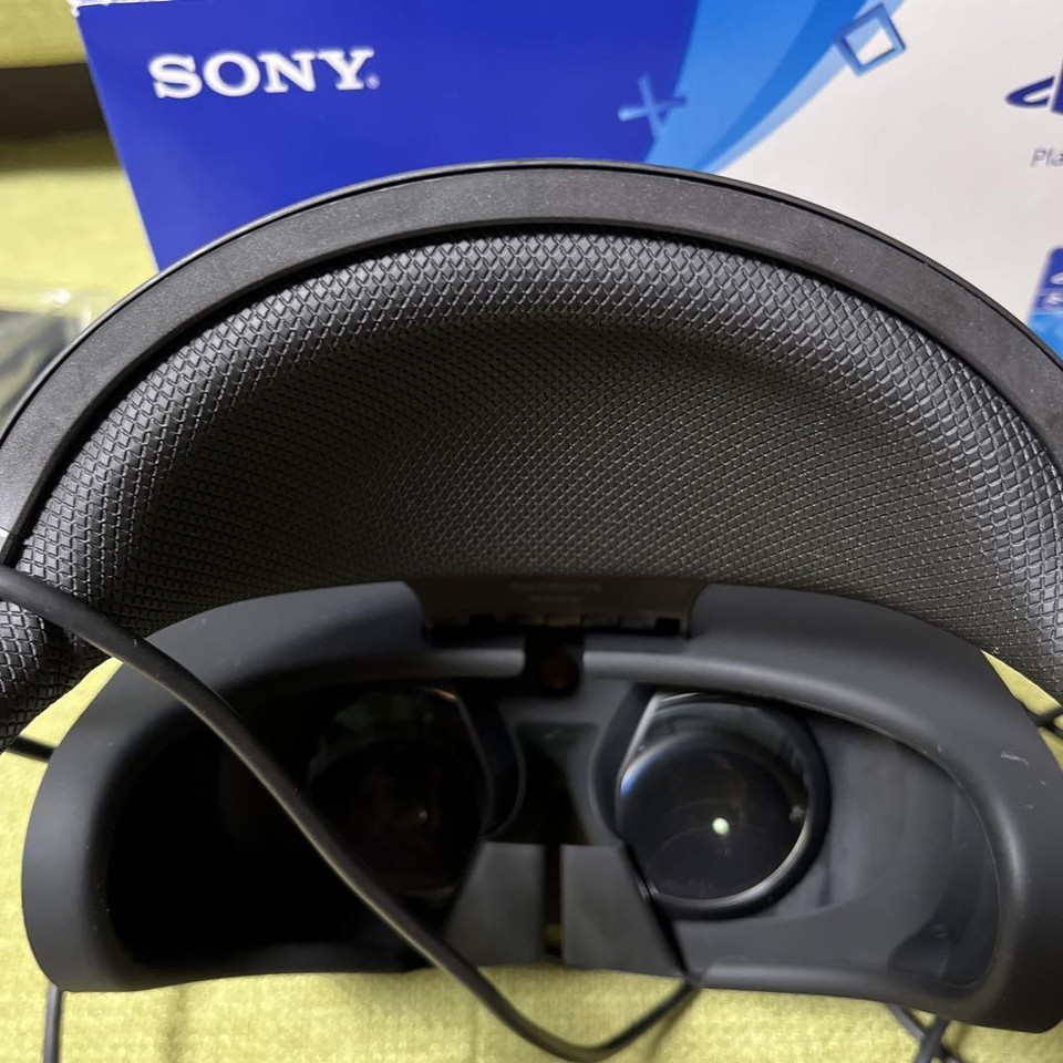 PlayStation VR CUHJ16003 (camera included version) 2 controllers