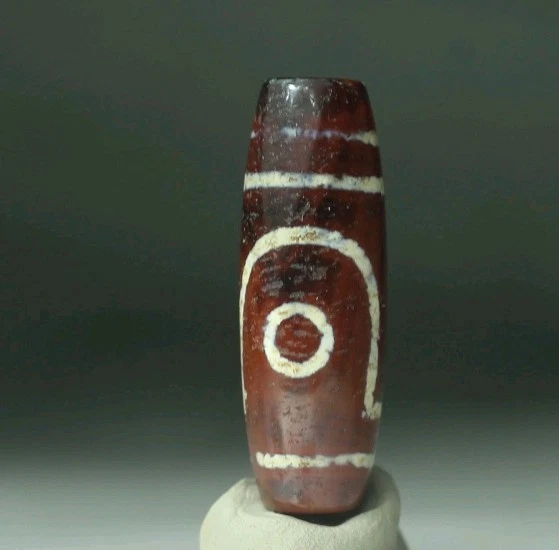 Cuentas Dzi de 2 ojos de ágata antigua indo/tibetana pre-1800 14*44 mm Foto 2 de 4