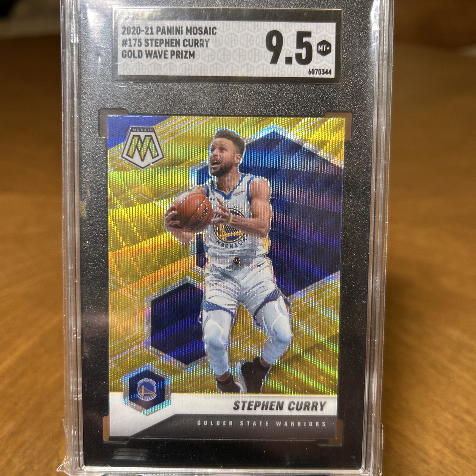 2020-21 Panini Mosaic - Stephen Curry #175 Gold Wave Mosaic Prizm