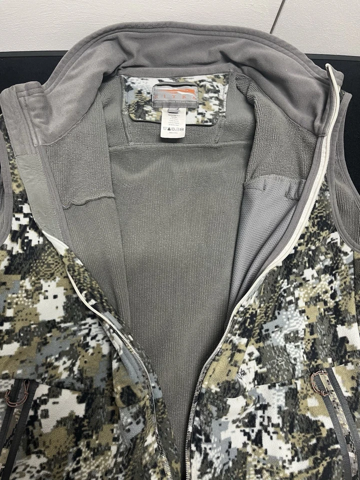 Sitka Vest, Optifade Elevated II,  Men's XL-Gore Wind Stopper 50092 - Image 3 of 4