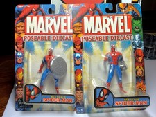 2 minifiguras posables fundidas a presión de Marvel Spider-Man nuevas en caja - guante y escudo
