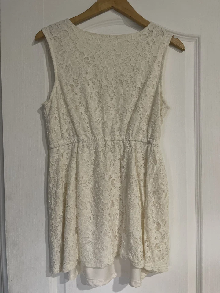 Motherhood Womens Maternity Size Medium Lace Cream Sleeveless Boho Chic - Image 2 of 2