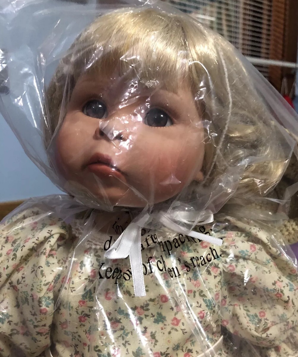 maxico です。Granny Sweet Seller Doll 《G Amazon.com: BANDAI SE23315 Monchhichi Mamie Plush-Granny 20