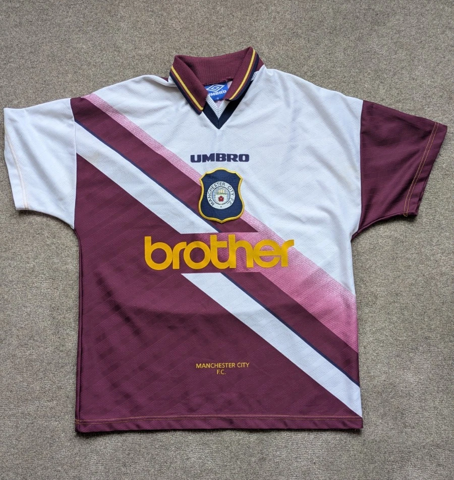 Umbro Manchester City Away Football Shirts (English Clubs) for