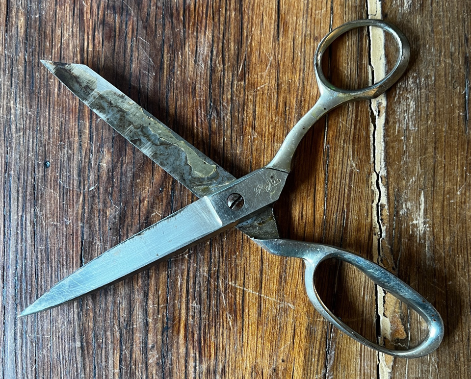 4 Vintage Steel Shears Scissors - Nice Vintage Condition - Griffon ...