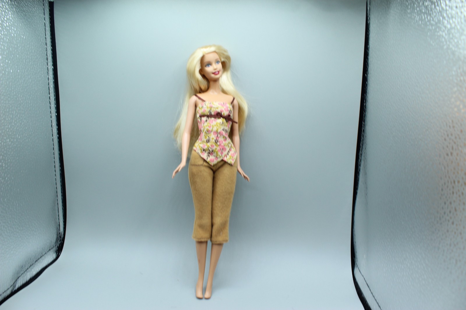 Barbie Doll  Mattel   Doll dressed #5 (A30)