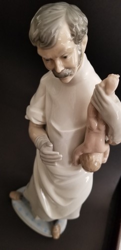 Lladro OBSTETRICIAN Doctor. Box. Great condition. # 4763. Standing 14" tall - Picture 6 of 12