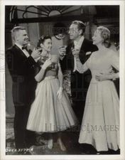 Press Photo William Leslie and his co-stars in a scene from "The Connoisseur"