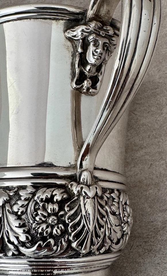 TIFFANY STERLING LARGE CHILDS CUP RINCEAUX BORDER & APPLIED FEMALE MASK 1891-02 - Изображение 2 из 4