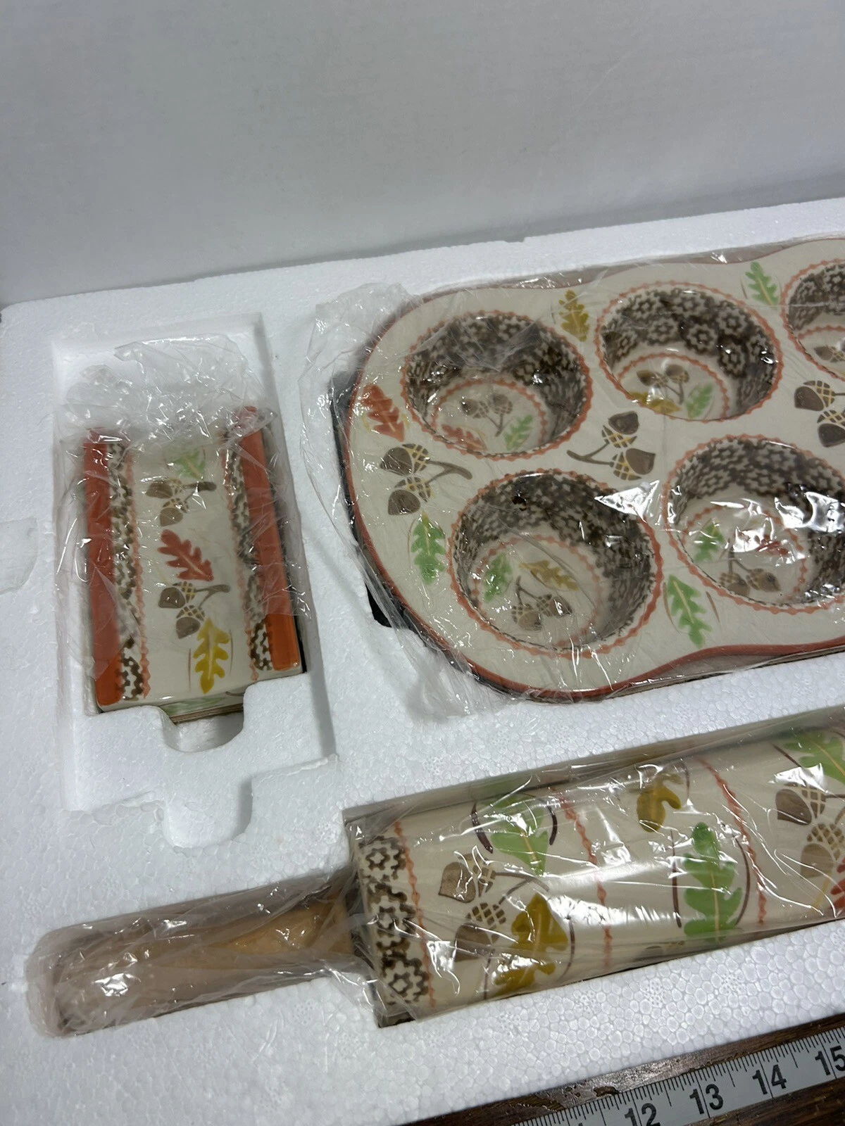 Muffin Pan With Stand, Rolling Pin With Stand, Bread pan With Stand, Serving Pan