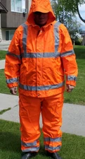 Wolverine ANSI/ISEA 107.2004 Class 3 Level 2 (3M) Waterproof Rain Suit