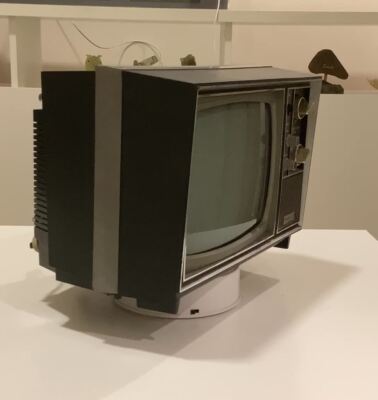 PHILCO FORD RARE FIND 8 INCHES SOLID STATE TV 1970s MODEL B341UBK