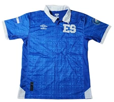 CAMISA AZUL SELECCION DE EL SALVADOR 2025 CON EL LOGO "ES" BORDADO