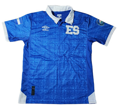 CAMISA AZUL SELECCION DE EL SALVADOR 2025 CON EL LOGO ''ES'' BORDADO