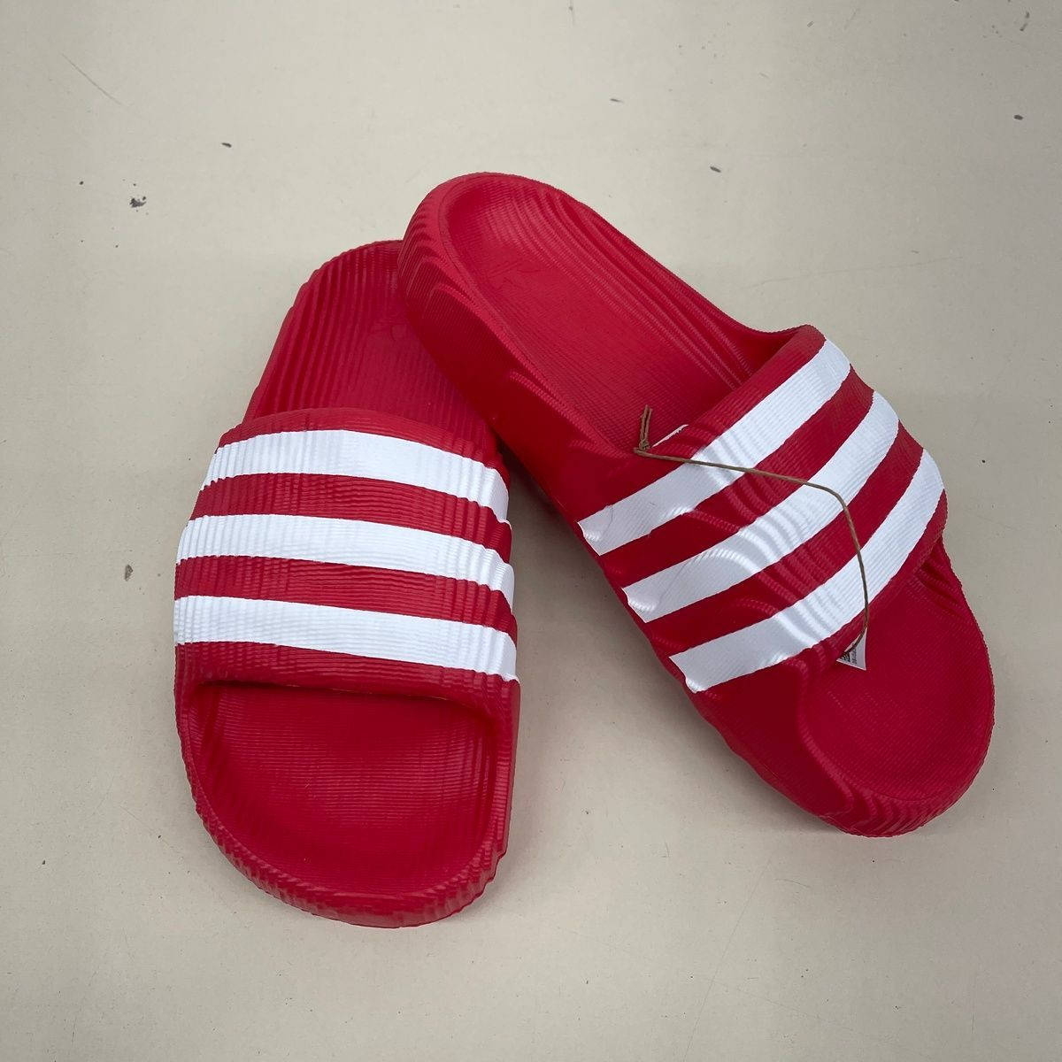 adidas×GUCCI アディレッタ スライドサンダル レッド 9 adidas×GUCCI アディレッタ スライドサンダル レッド 9 - メルカリ