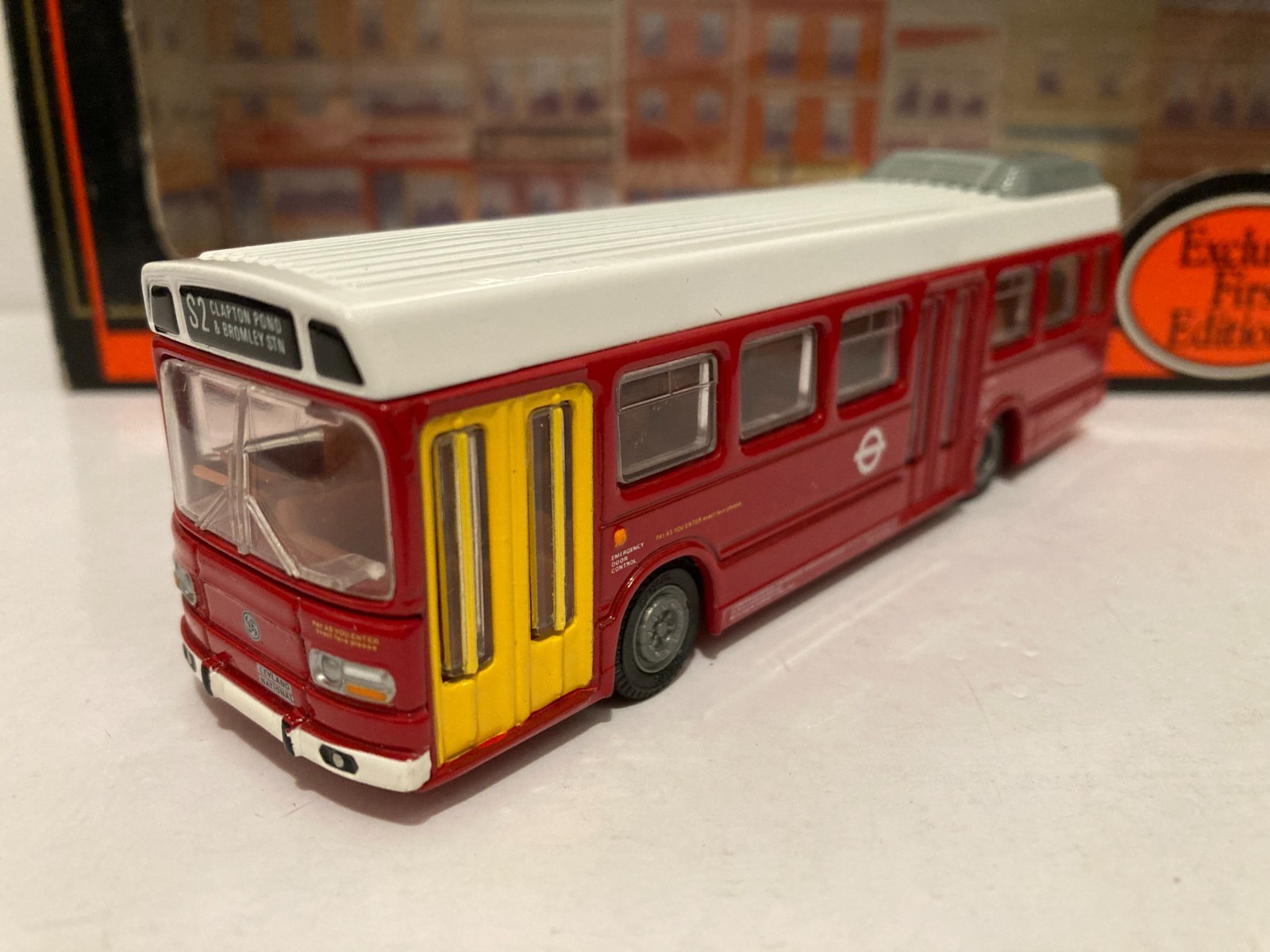 EFE 16701 Leyland National Mk l London Transport 1/76 Scale boxed free post