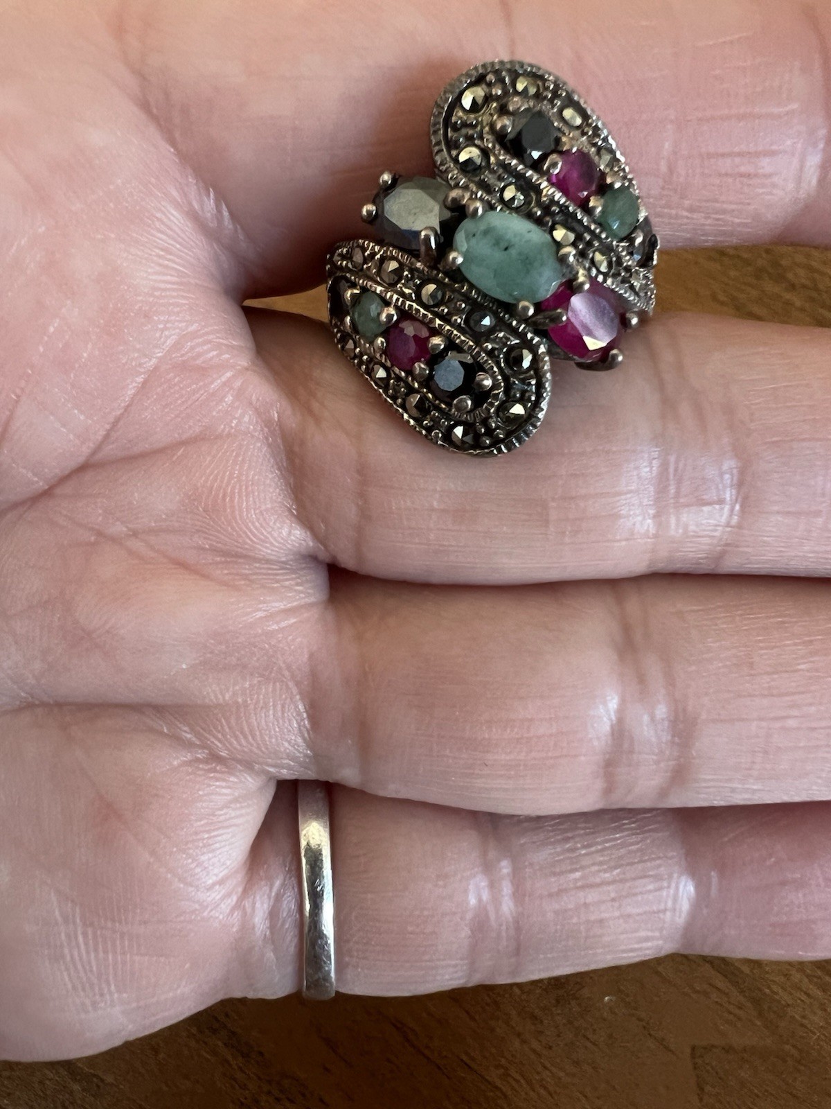 Beautiful authentic ring with multiple stones and… - image 4