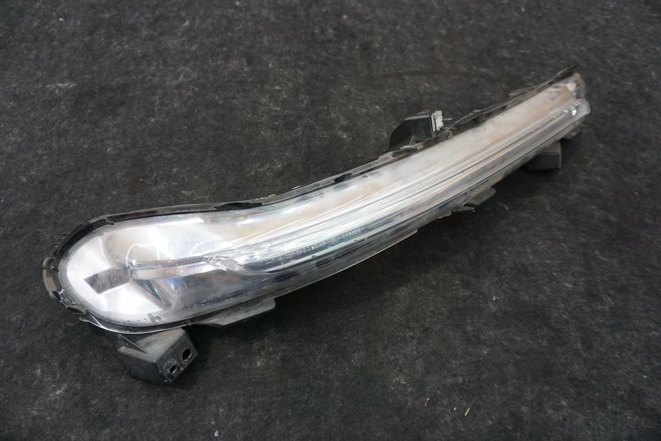 右前 LED 跑步雾灯 LC5B15A424BD 林肯飞行员 U611 20-23 *注 — 第 2/4 张图片