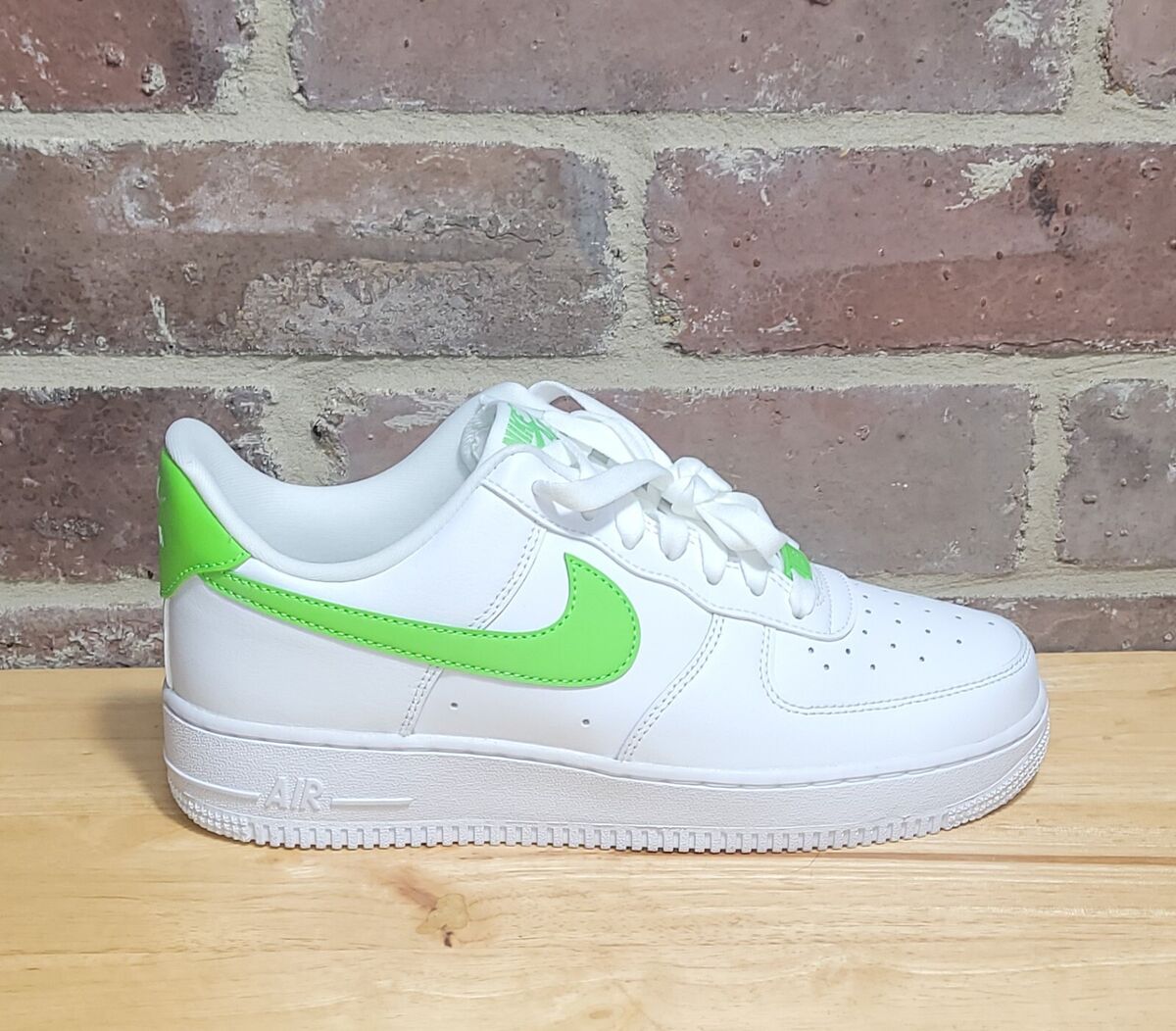 New Womens Nike Air Force 1 '07 AF1 White Lime Action Green New Womens Nike Air Force 1 '07 AF1 White Lime Action Green