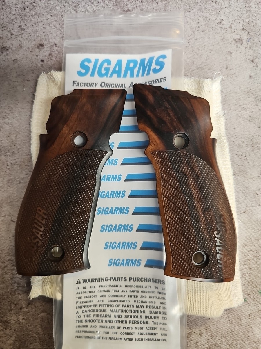 Sig Sauer P226 SAO X5 Deluxe Walnut Factory Grips Single Action