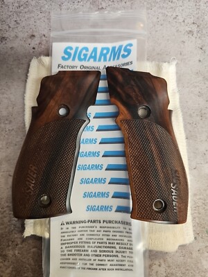 Sig Sauer P226 SAO X5 Deluxe Walnut Factory Grips Single Action