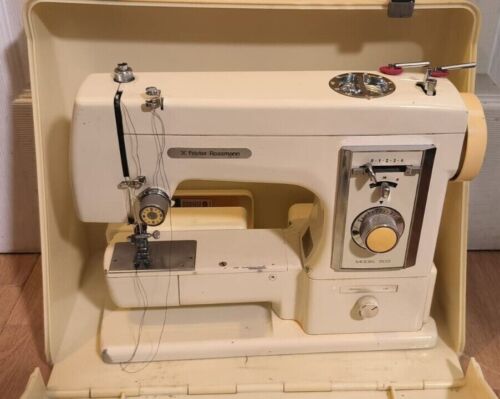 frister rossmann sewing machine. Model 503. With Table. Working  accesories incl - Picture 1 of 11