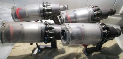 4x Dyson V11, Akkustaubsauger defekt 2 Akku Ersatzteilspender Teileträger