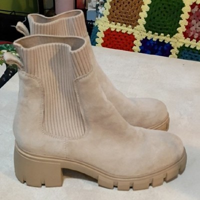 Steve Madden Tan Ankle Booties Size 7.5 Chunky Sole Y2K Inspired Faux Suede