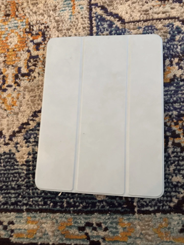 Apple iPad Air  6th Gen Wi-Fi 32GB Space Grey With Case/cover /Apple Pencil - Image 3 of 4