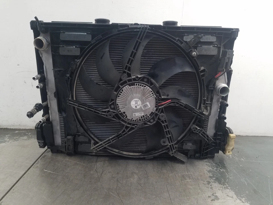 2013 BMW M5 F10 Radiator Condenser Fan Assembly #6234 Q1 - Image 2 of 4