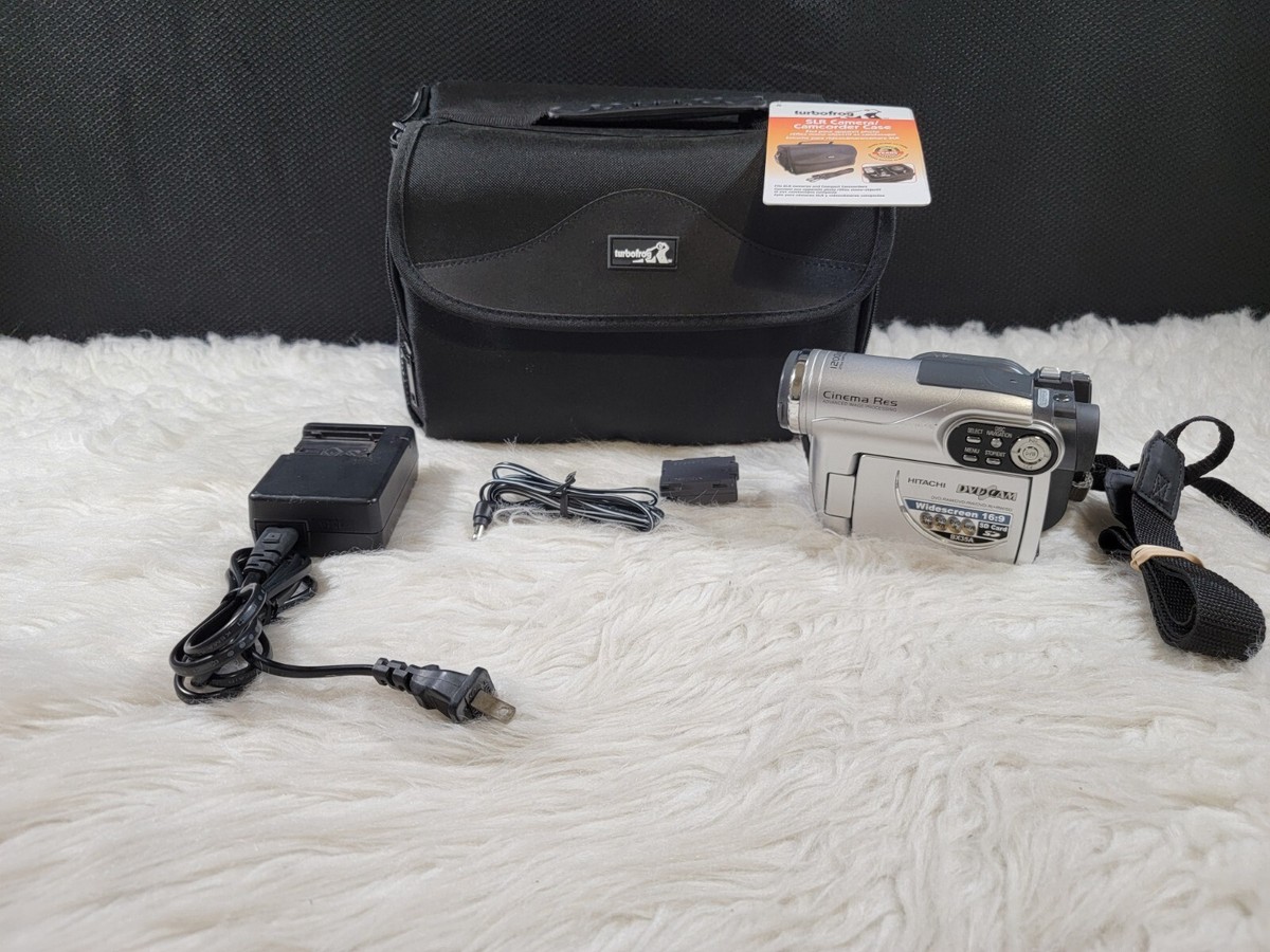 Hitachi DZ-BX35A DVD Camcorder with 25x Optical Zoom, Bundle