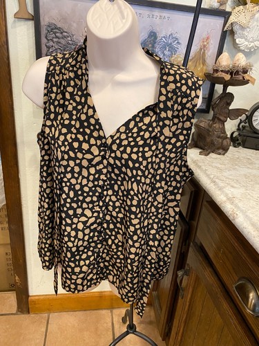 XXI Black Tan Poke-a-dot sleeveless Top Button Up size M - Picture 2 of 11
